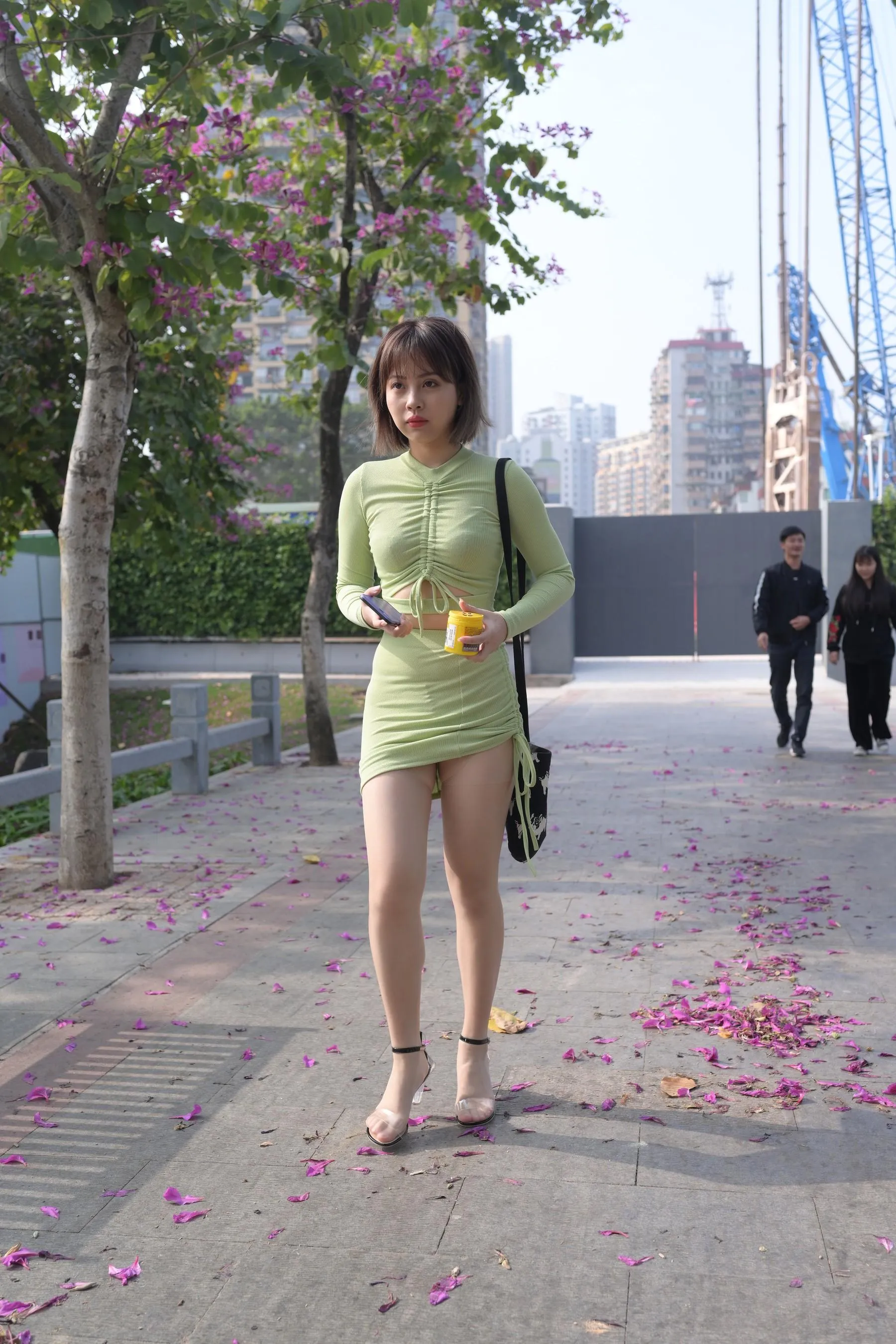 [魔镜街拍] NO.083 SM_0007程生街拍 微胖的美女肉丝袜美脚特写太性感 [413P]插图8